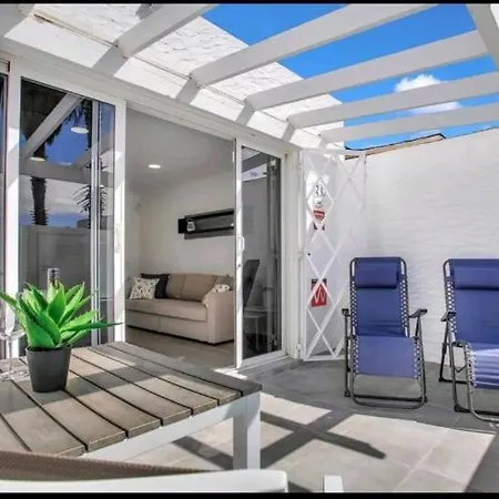 Kay Arenal Exclusiva Vivienda En Playa De Κοραλέχο